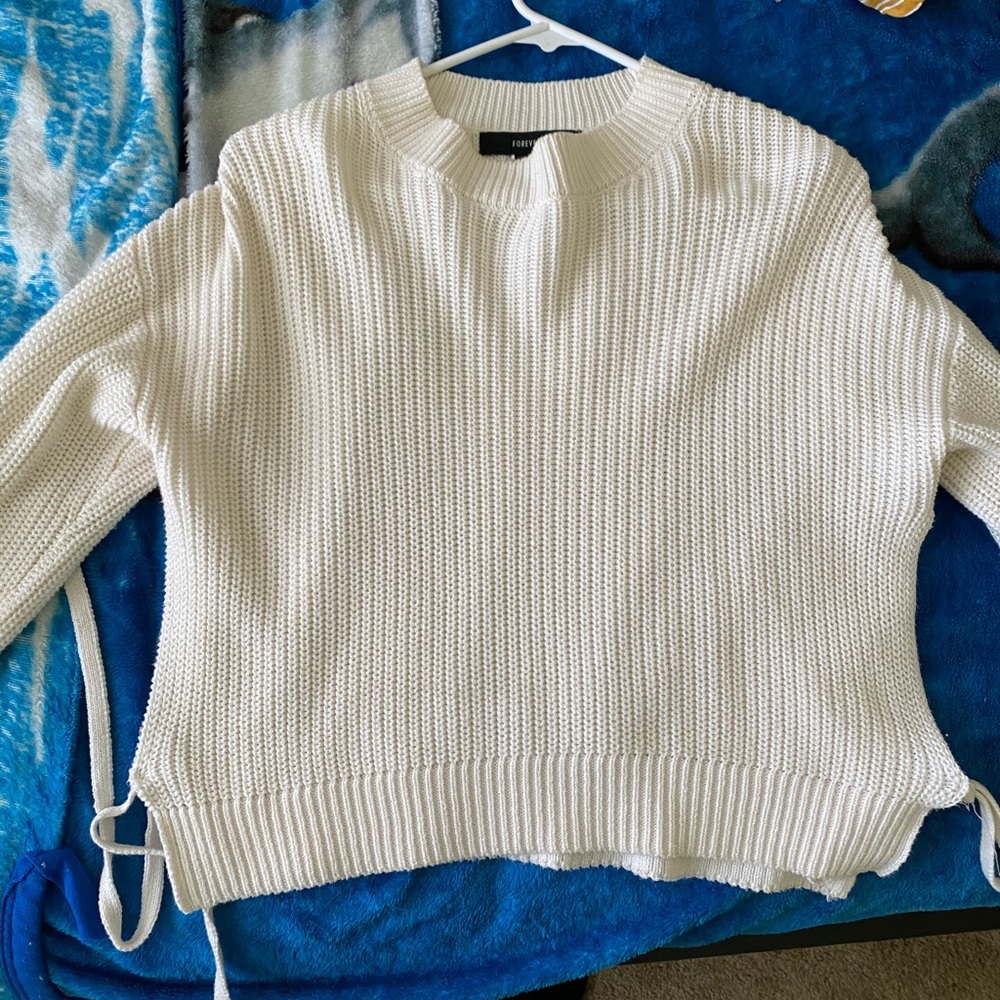 White crop top